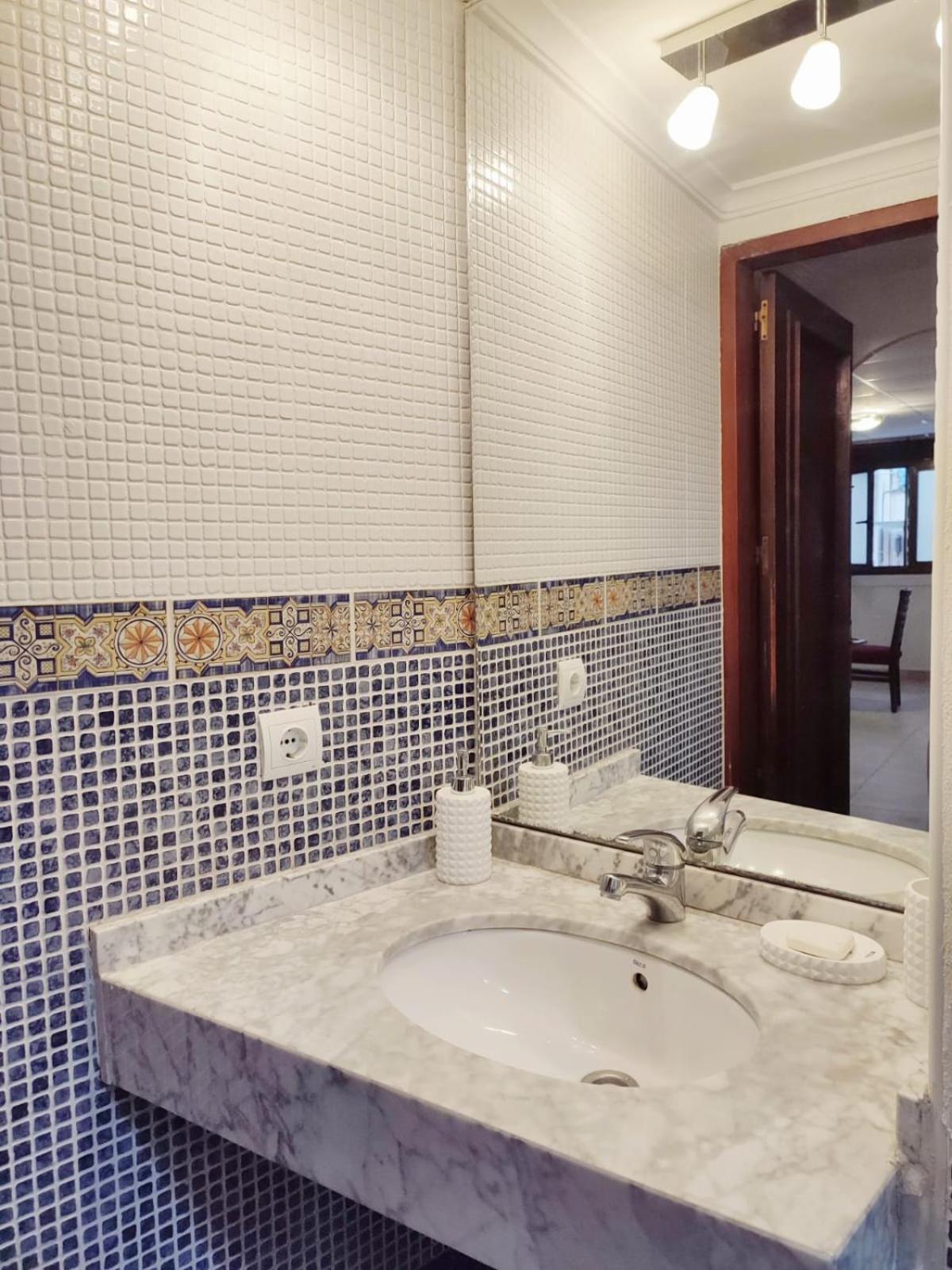 אליקאנטה El Postiguet'S Apartments מראה חיצוני תמונה